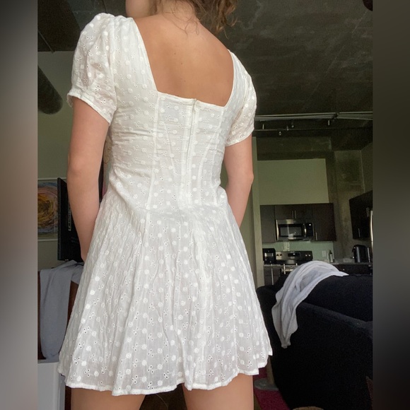 Seven wonders | RUNAWAY the label white eyelet dress - Picture 3 of 7